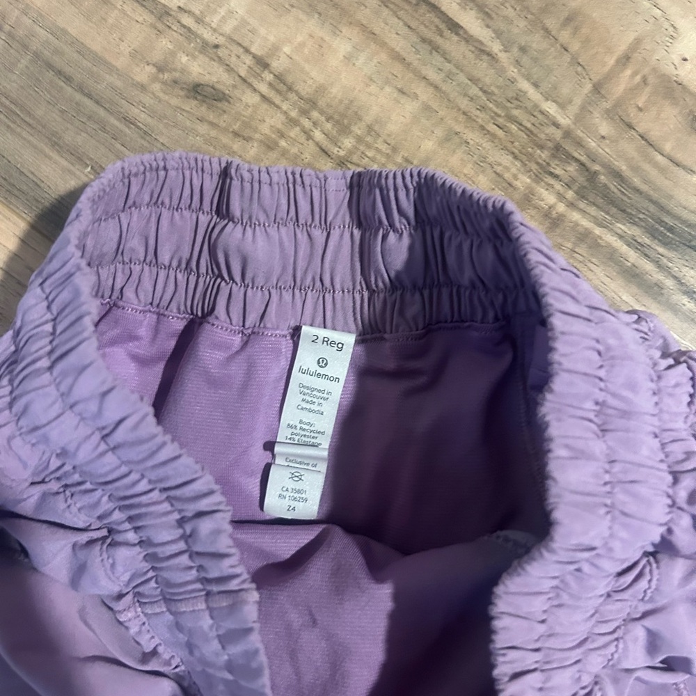 Lululemon Athletica Lavender Hotty Hot Shorts - Picture 2 of 4